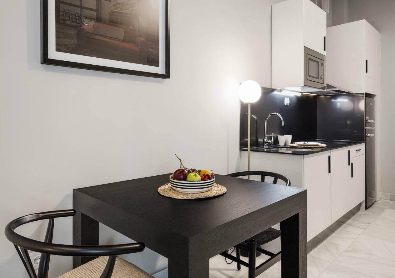 Apartamentos One Shot Conde De Torrejon Sevilla Dış mekan fotoğraf